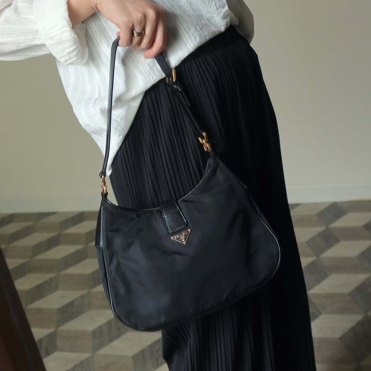 Rare Prada Vintage Black Nylon Tessuto Reversible Rose Gold Turn lock Hobo Bag