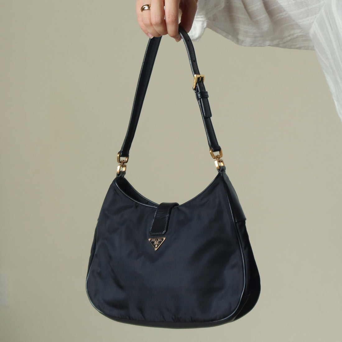 Rare Prada Vintage Black Nylon Tessuto Reversible Rose Gold Turn lock Hobo Bag