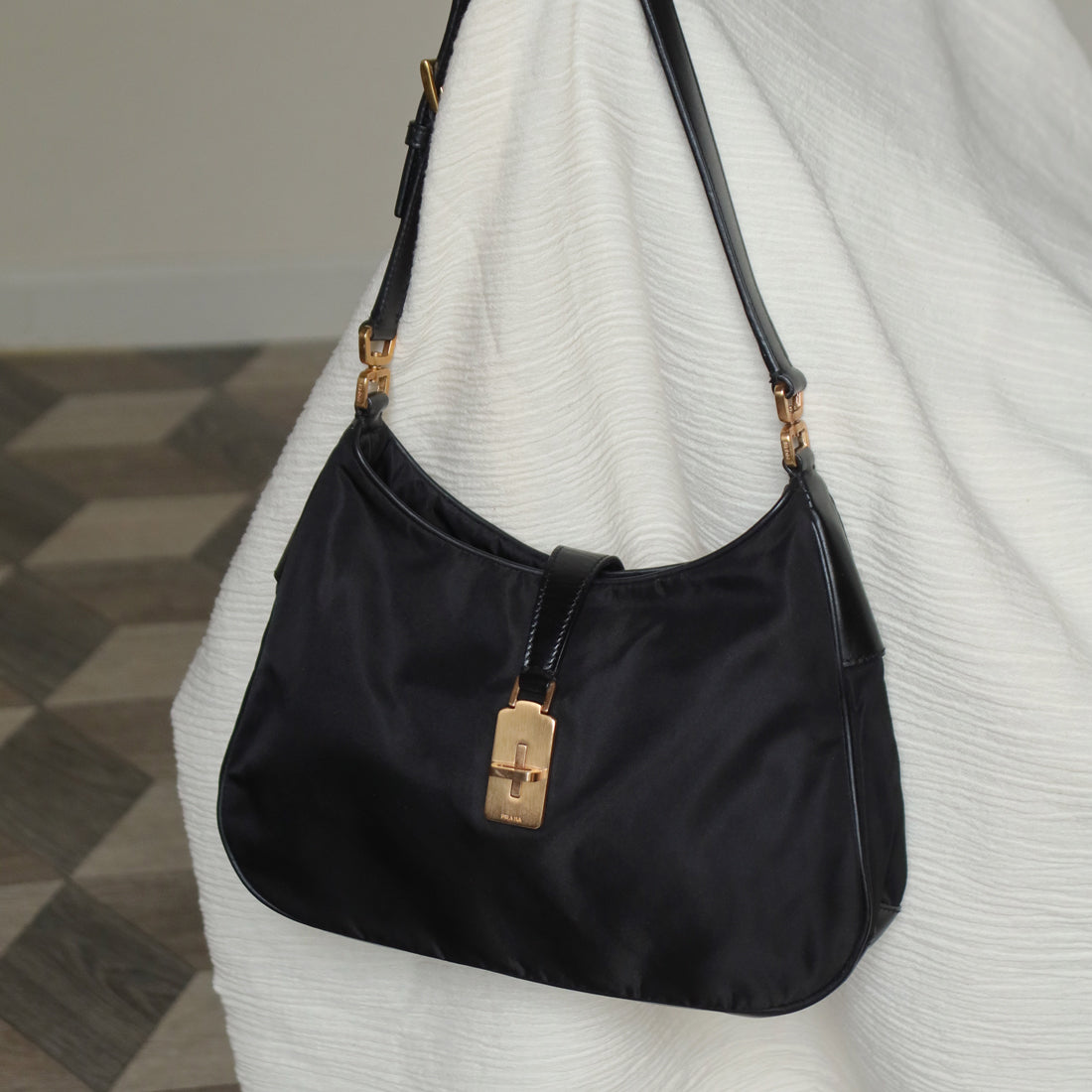 Rare Prada Vintage Black Nylon Tessuto Reversible Rose Gold Turn lock Hobo Bag
