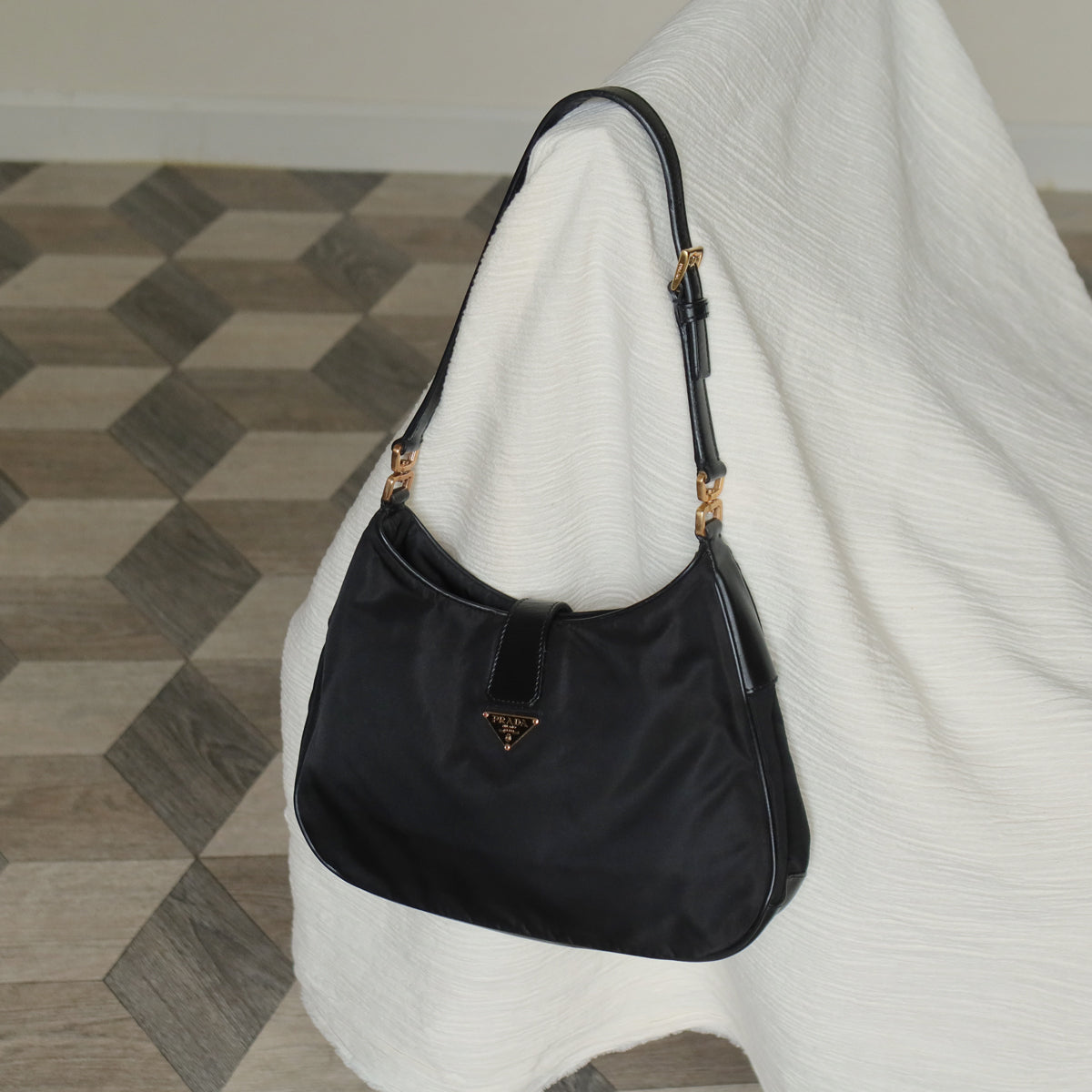 Rare Prada Vintage Black Nylon Tessuto Reversible Rose Gold Turn lock Hobo Bag