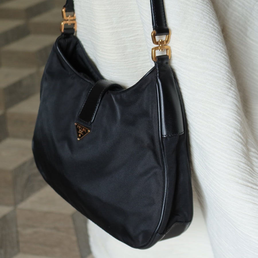 Rare Prada Vintage Black Nylon Tessuto Reversible Rose Gold Turn lock Hobo Bag