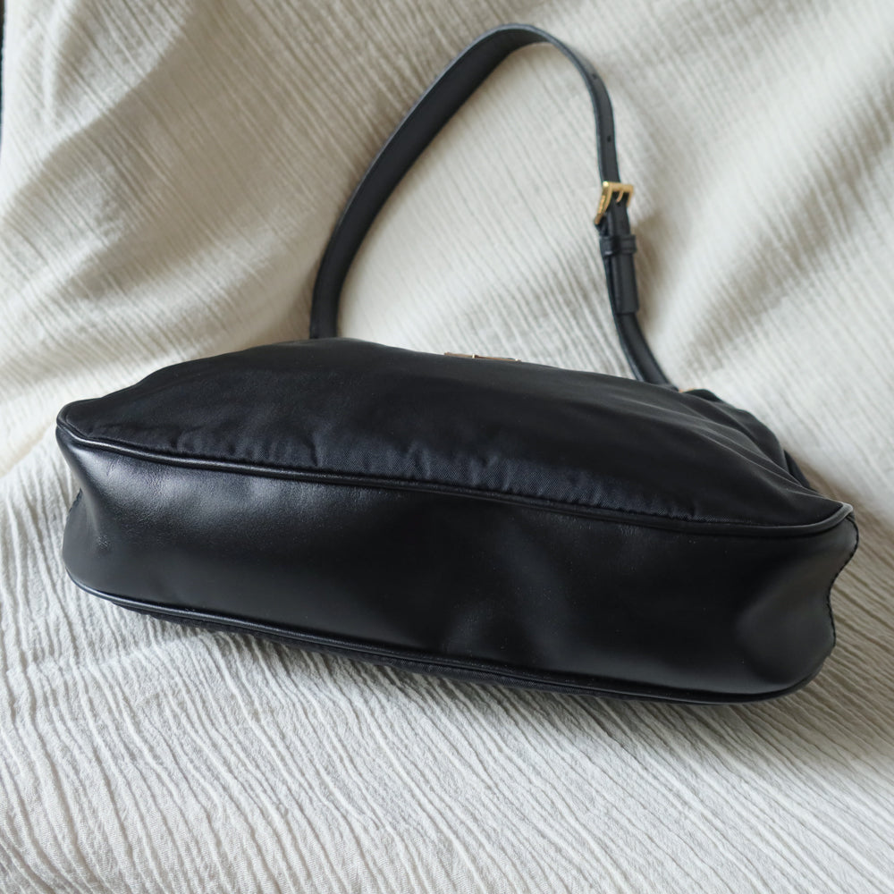 Rare Prada Vintage Black Nylon Tessuto Reversible Rose Gold Turn lock Hobo Bag