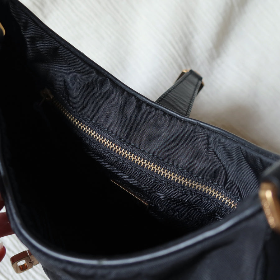 Rare Prada Vintage Black Nylon Tessuto Reversible Rose Gold Turn lock Hobo Bag