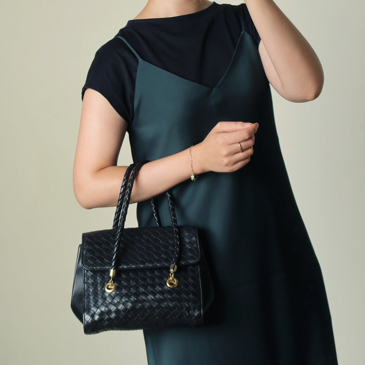 Rare Bottega Veneta Vintage Black Intrecciato Weave Double Braided Strap Trapeze Bag