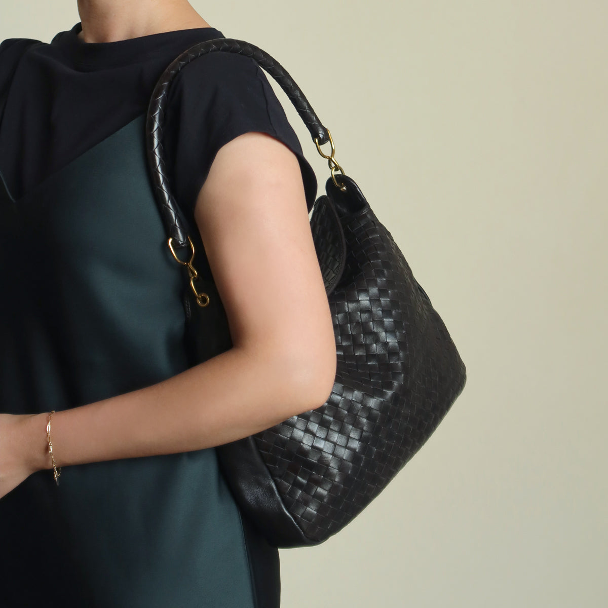 Rare Bottega Veneta Vintage Black Intrecciato Braided Strap Hobo Shoulder Flap Bag