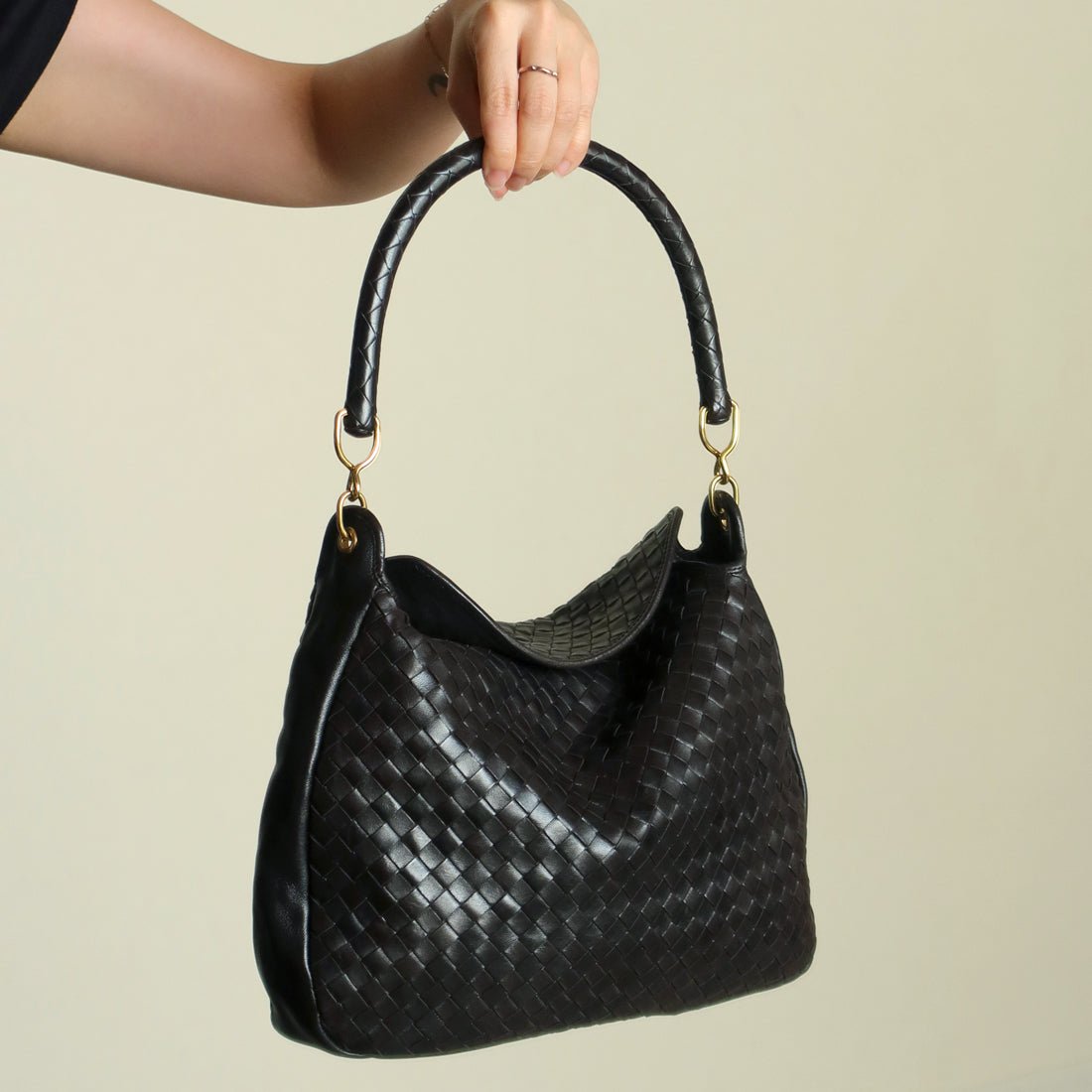 Rare Bottega Veneta Vintage Black Intrecciato Braided Strap Hobo Shoulder Flap Bag