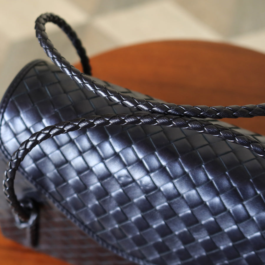 Bottega Veneta Vintage Intrecciato Weave Clasp Top Handle Bag