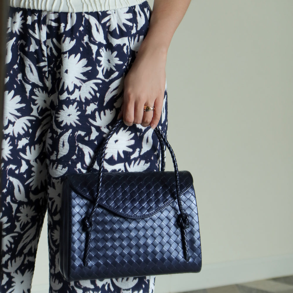 Bottega Veneta Vintage Intrecciato Weave Clasp Top Handle Bag