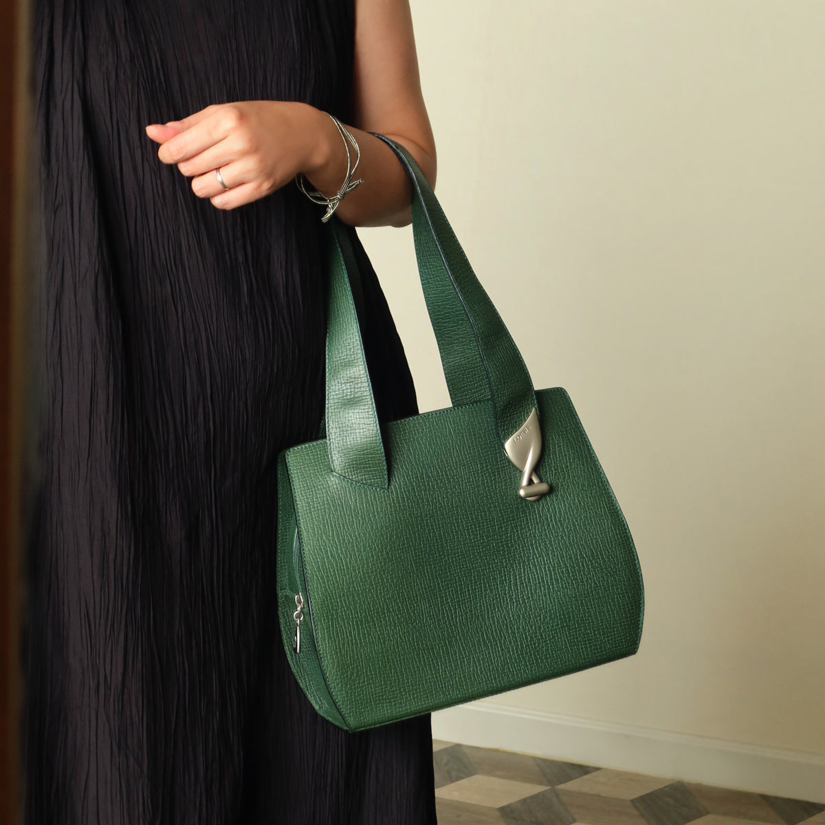Loewe Vintage Emerald green Leather Knot charm Rounded Shoulder Bag