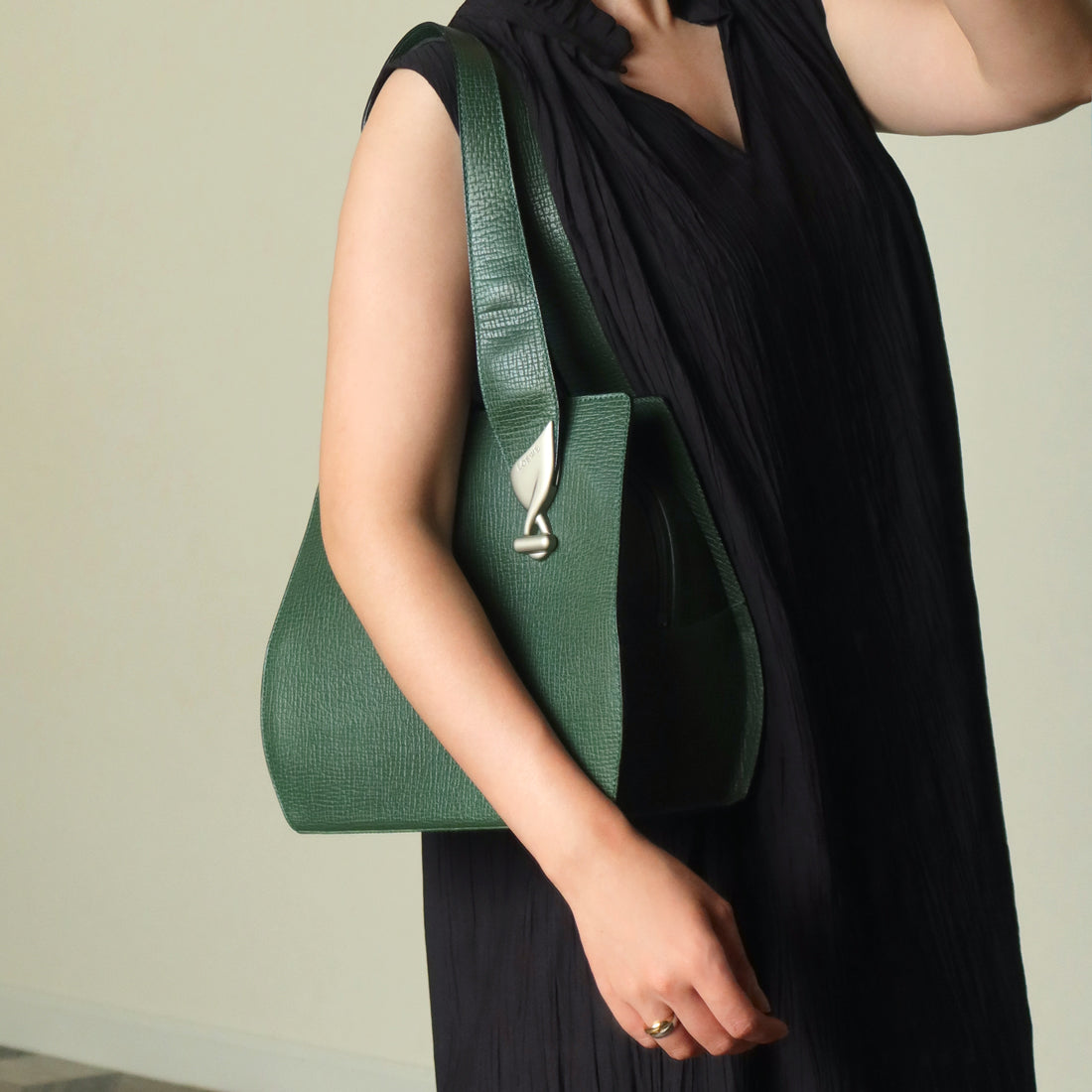 Loewe Vintage Emerald green Leather Knot charm Rounded Shoulder Bag