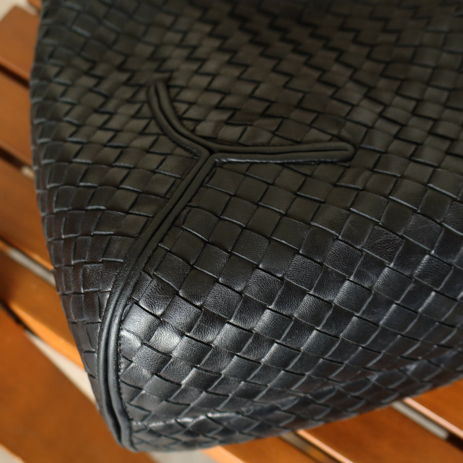 Bottega Veneta Vintage Black Intrecciato Gold Ring Medium Hobo Shoulder Bag