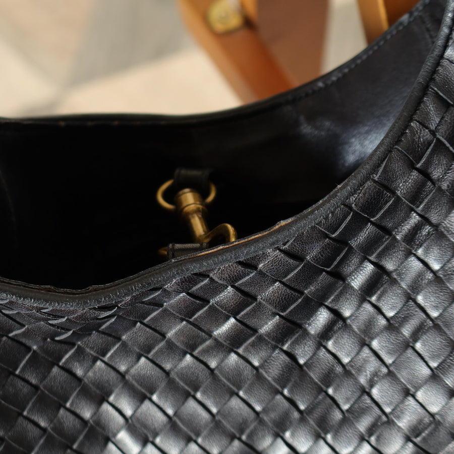 Bottega Veneta Vintage Black Intrecciato Gold Ring Medium Hobo Shoulder Bag