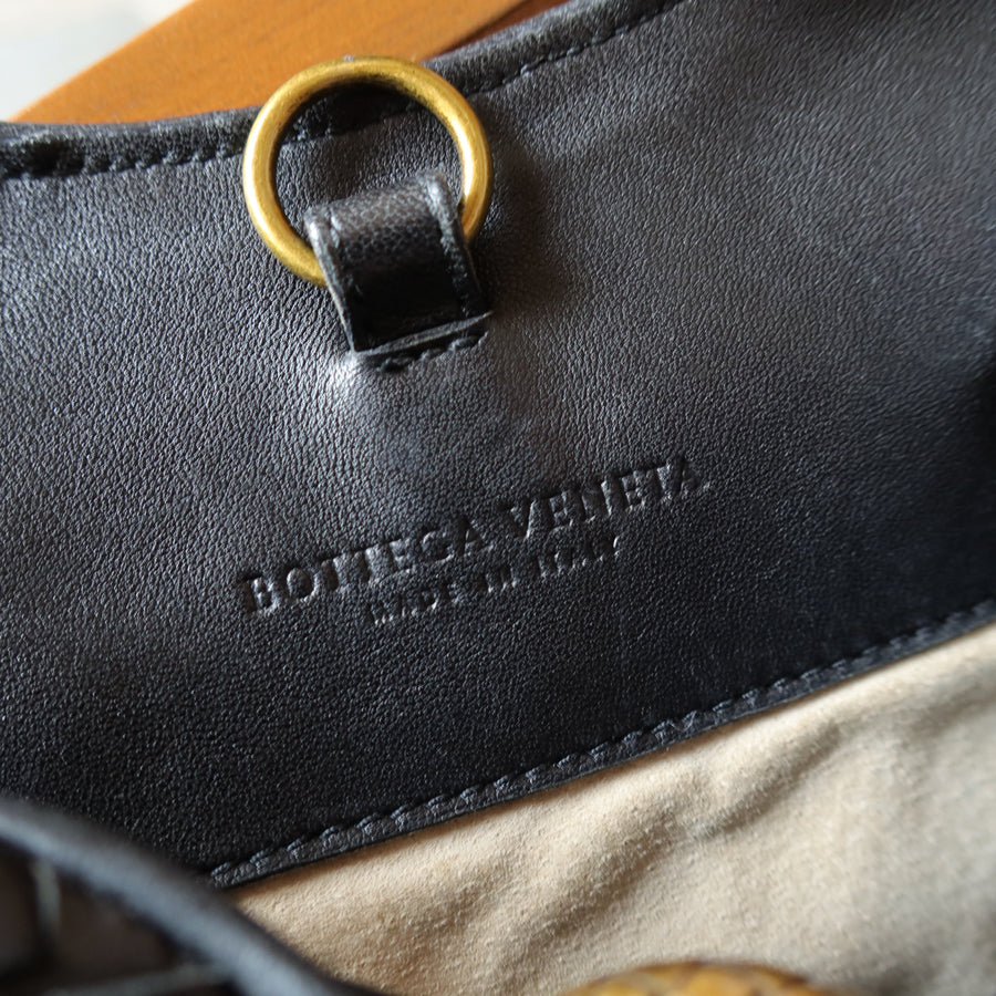 Bottega Veneta Vintage Black Intrecciato Gold Ring Medium Hobo Shoulder Bag