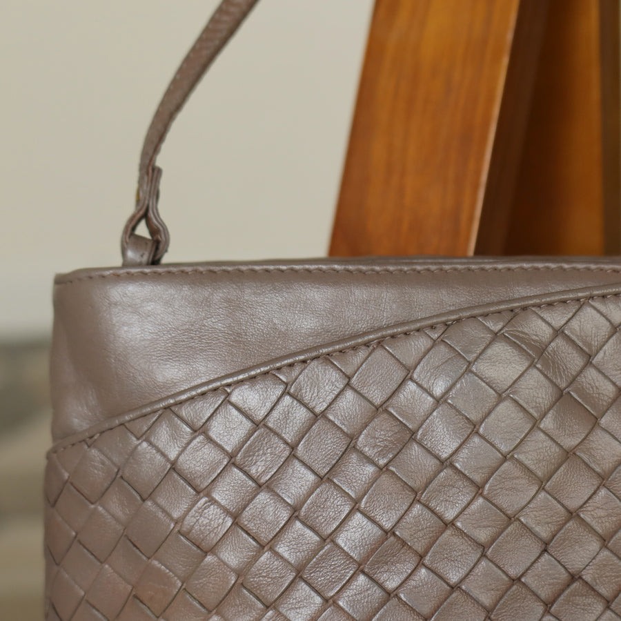Bottega Veneta Vintage Ash Brown Intrecciato Weave Pouch Shoulder Bag