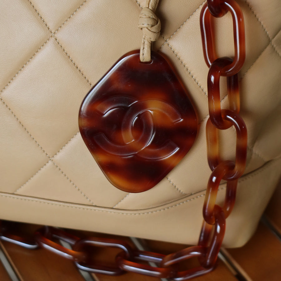 Chanel Vintage Beige Tortoise Shell Link Strap CC logo charm Shoulder Bag