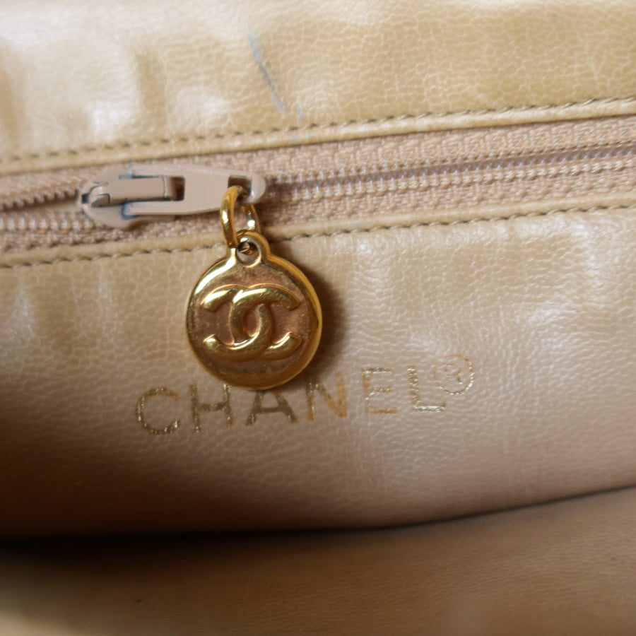 Chanel Vintage Beige Tortoise Shell Link Strap CC logo charm Shoulder Bag