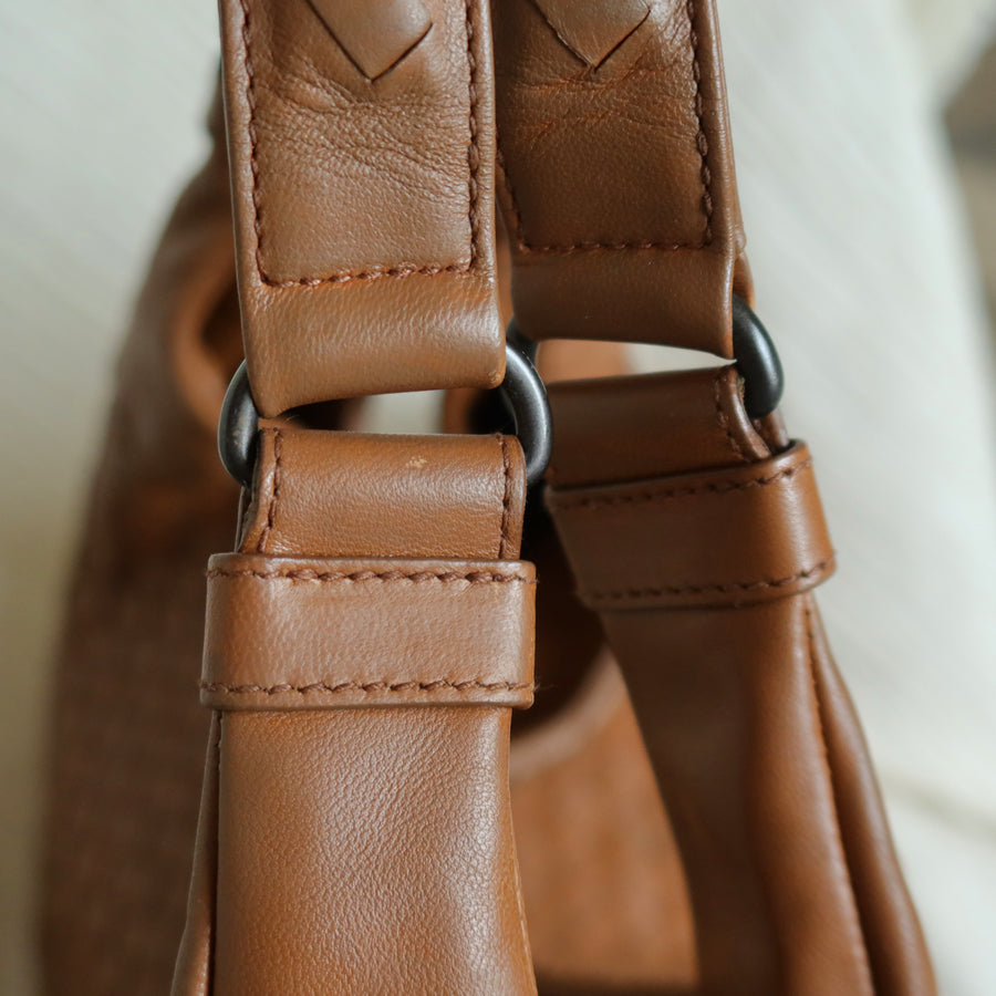 Bottega Veneta Vintage Caramel Brown Intrecciato Campana Hobo Shoulder Bag M