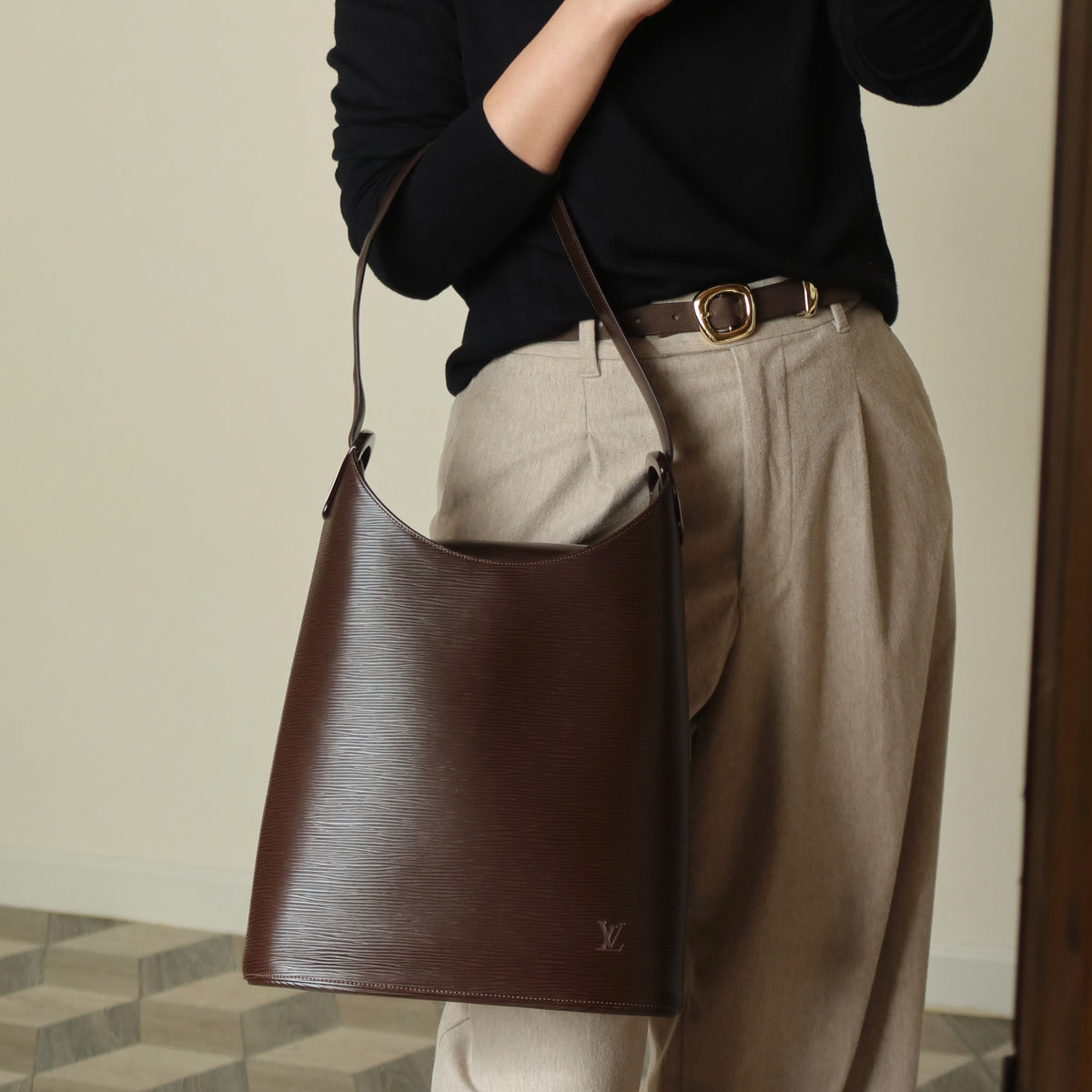 Louis Vuitton Vintage Chestnut Brown Epi Leather Verseau Shoulder Bag