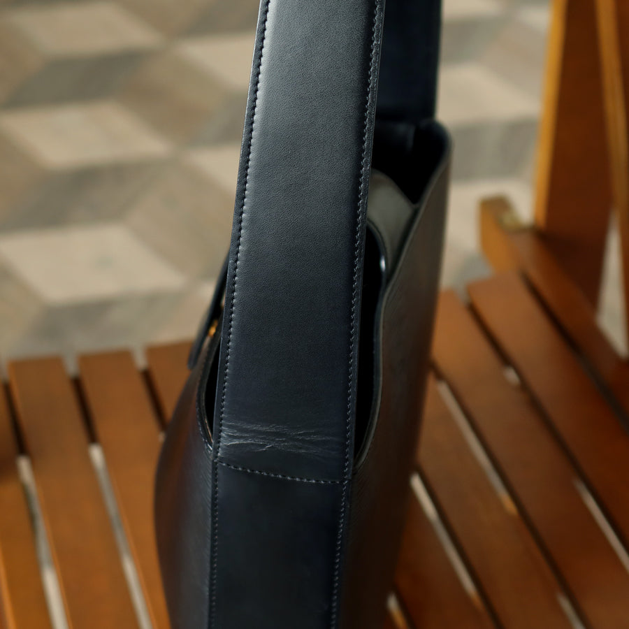 Louis Vuitton Vintage Black Epi Leather Buckle Shoulder Bag