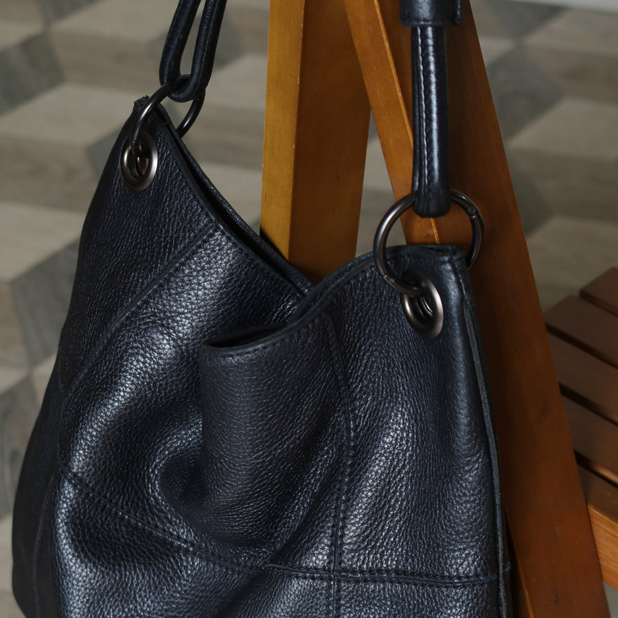 Bottega Veneta Vintage Black Grained Leather Cross Stitching Shoulder Bag
