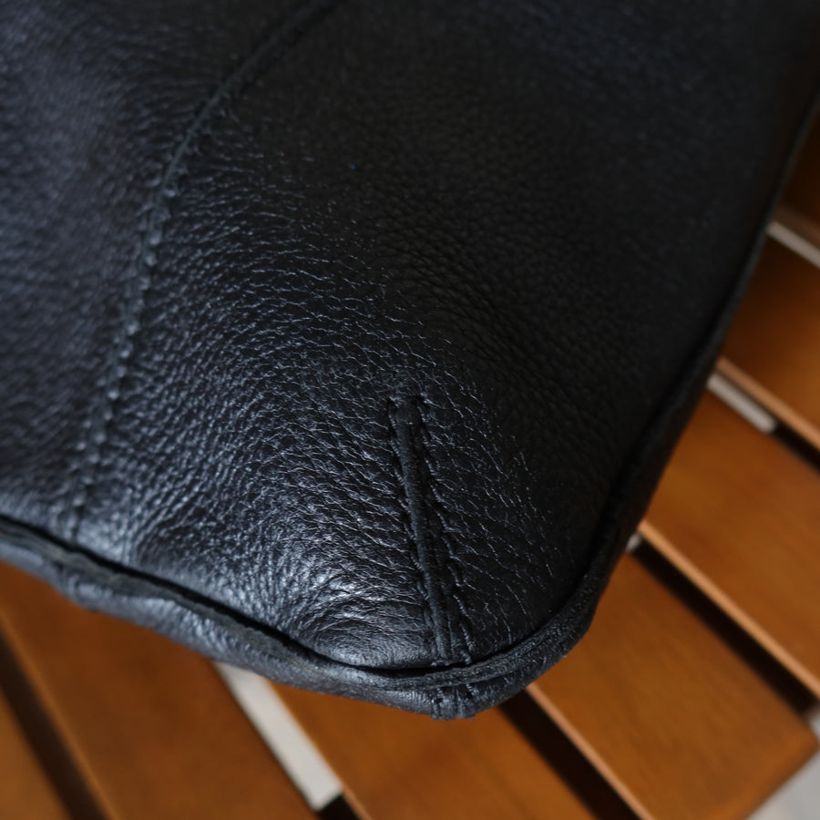 Bottega Veneta Vintage Black Grained Leather Cross Stitching Shoulder Bag