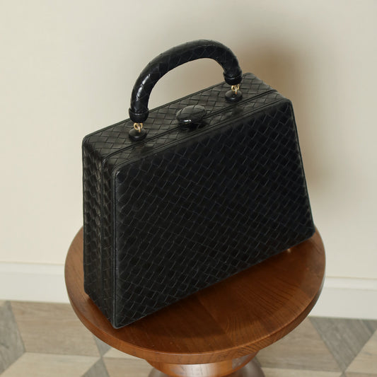 Rare Bottega Veneta Vintage Vanity Case Style Intrecciato Kiss Lock Trapeze 2way Bag