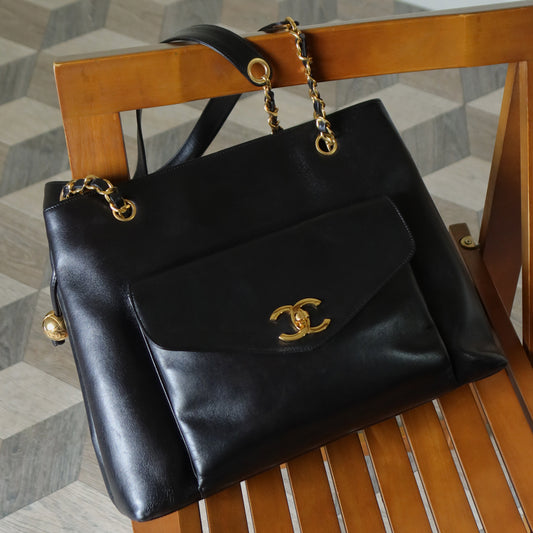 Chanel Vintage Black Lambskin CC Turn lock Pocket CC charm Large Shoulder Bag
