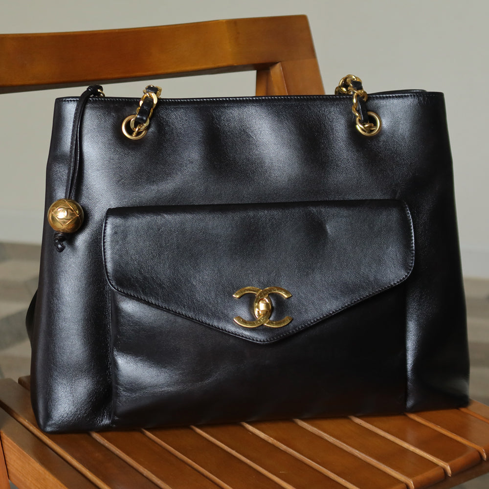 Chanel Vintage Black Lambskin CC Turn lock Pocket CC charm Large Shoulder Bag