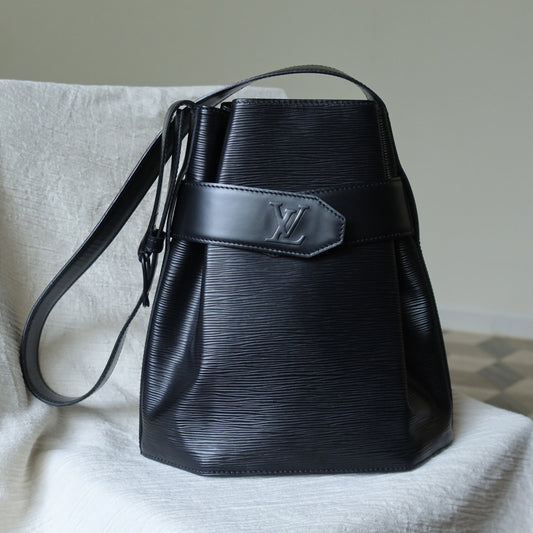 Louis Vuitton Vintage Black Epi Leather Flap Bucket Shoulder Bag