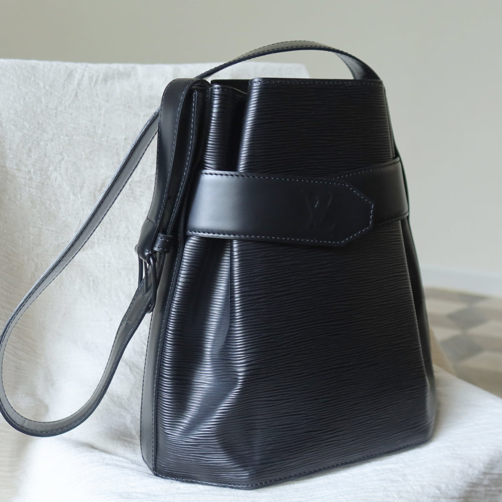 Louis Vuitton Vintage Black Epi Leather Flap Bucket Shoulder Bag