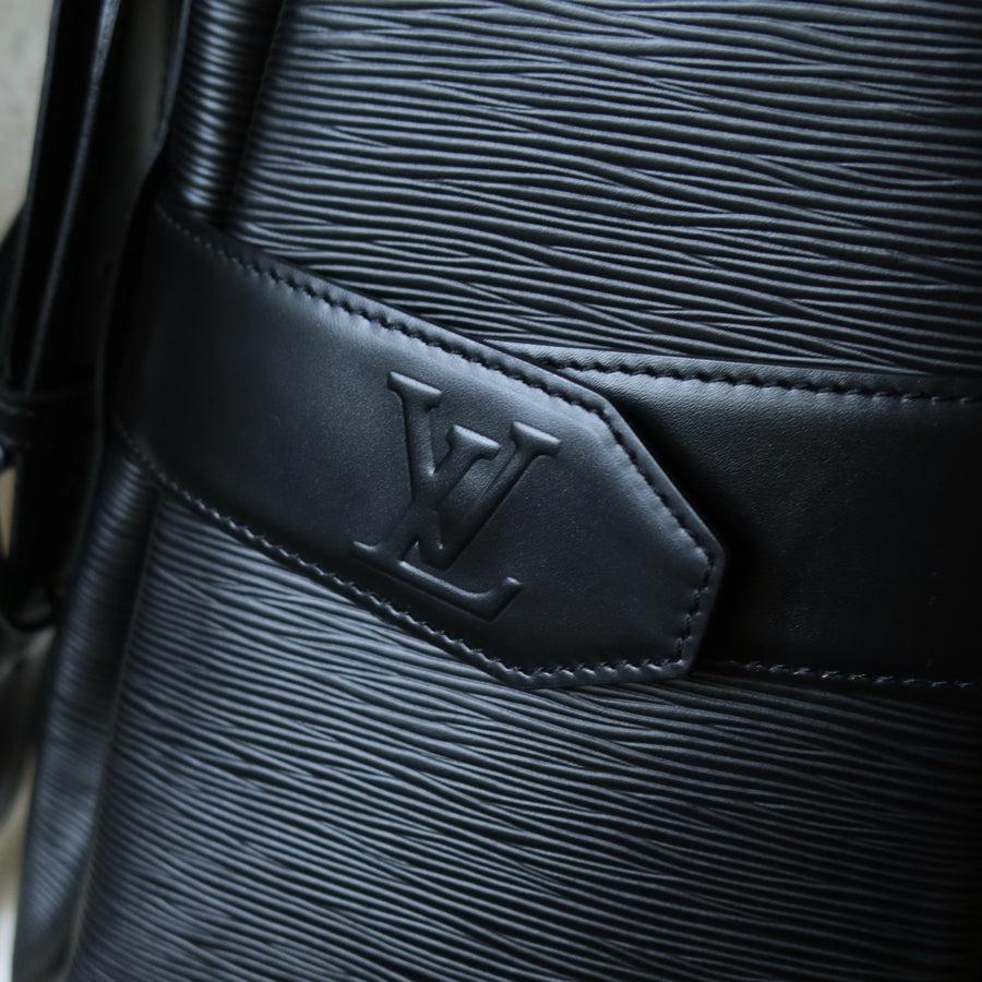 Louis Vuitton Vintage Black Epi Leather Flap Bucket Shoulder Bag