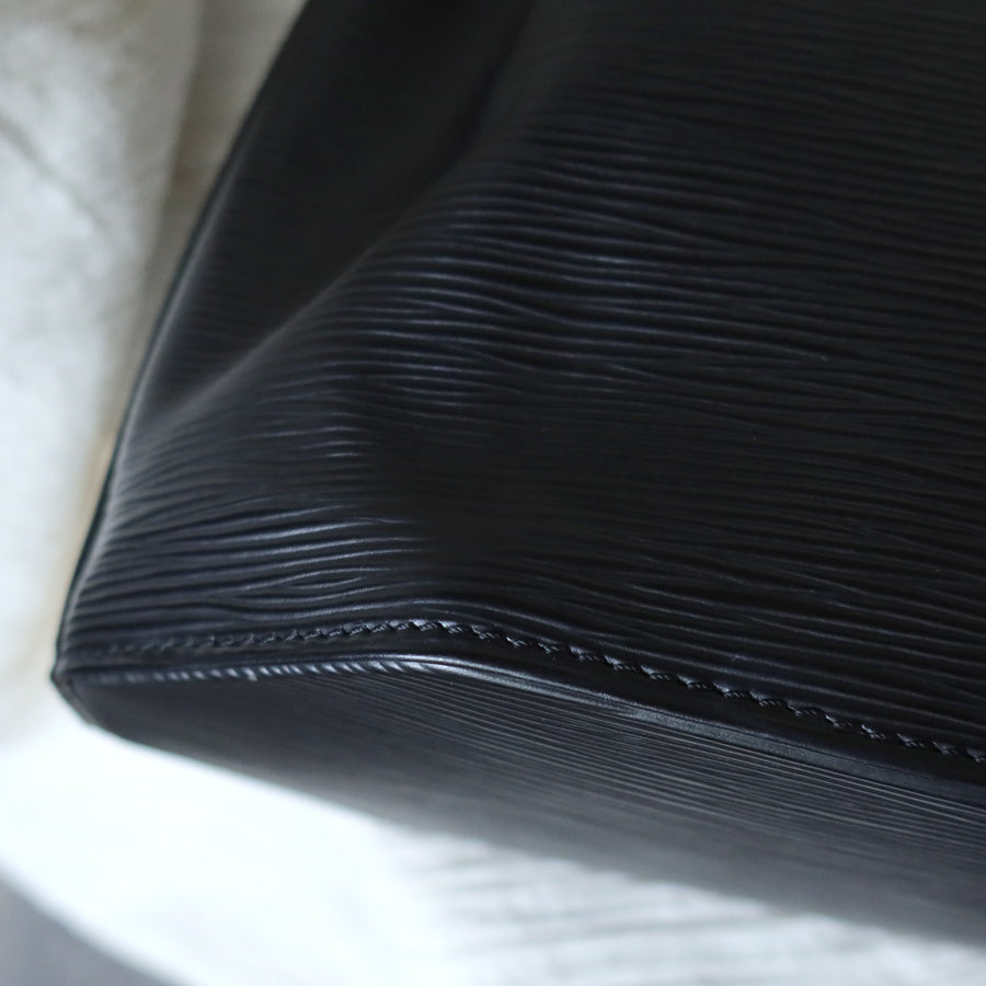 Louis Vuitton Vintage Black Epi Leather Flap Bucket Shoulder Bag