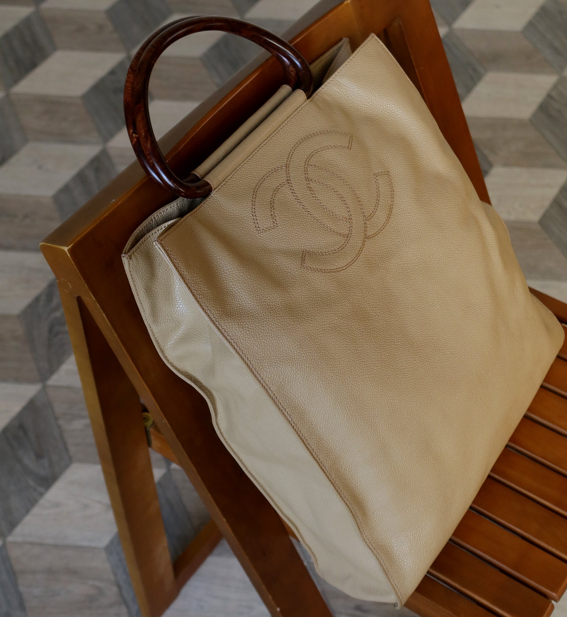 Chanel Vintage Beige Caviar Leather CC Tortoise Top Handle Bag