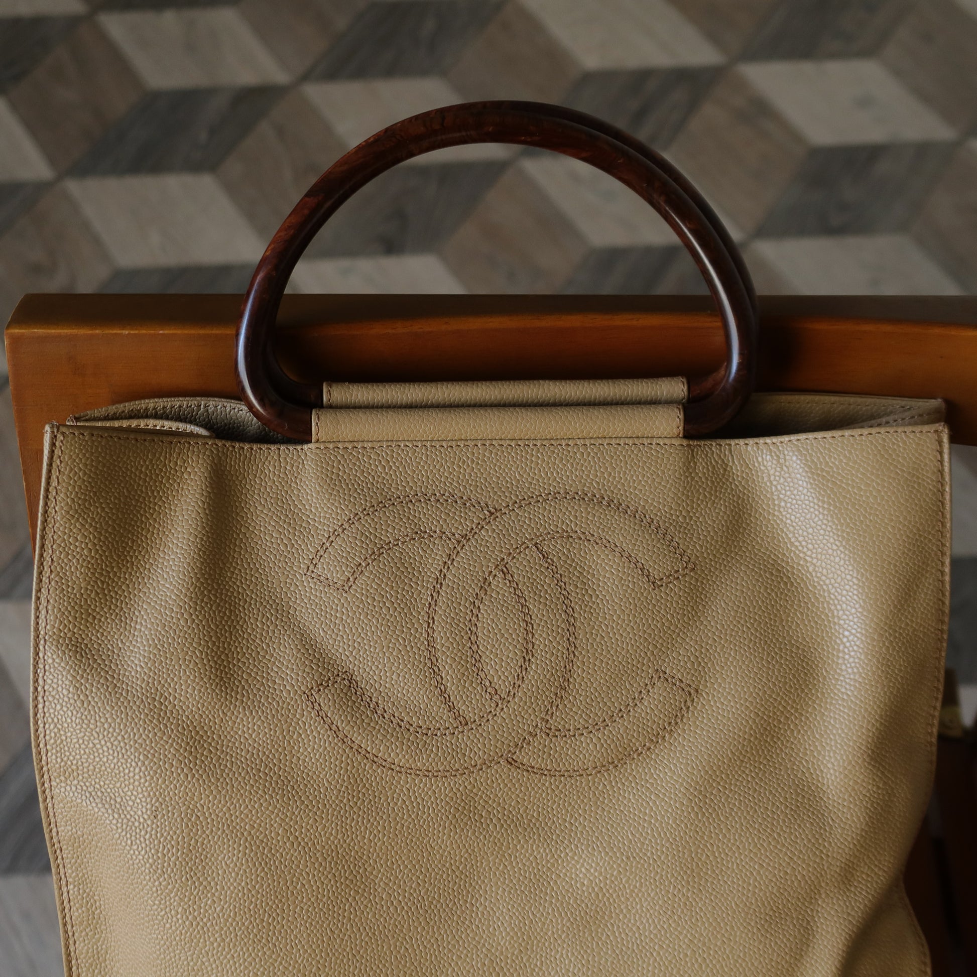 Chanel Vintage Beige Caviar Leather CC Tortoise Top Handle Bag