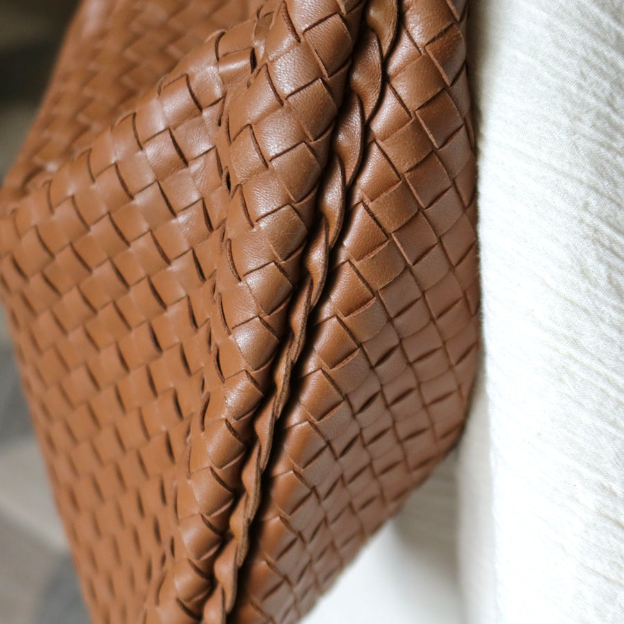 Bottega Veneta Vintage Caramel Brown Intrecciato Weave Veneta Hobo Shoulder Bag