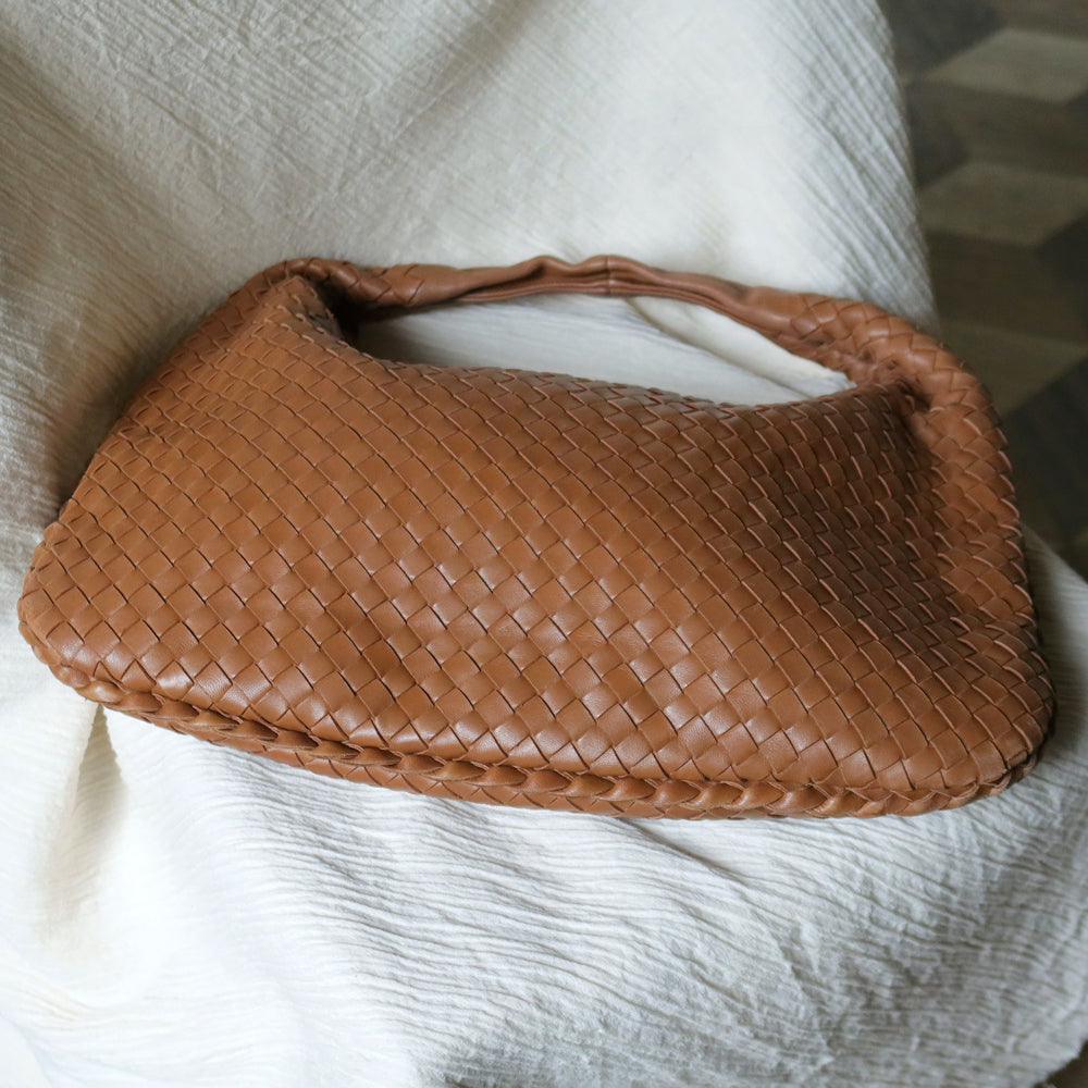 Bottega Veneta Vintage Caramel Brown Intrecciato Weave Veneta Hobo Shoulder Bag