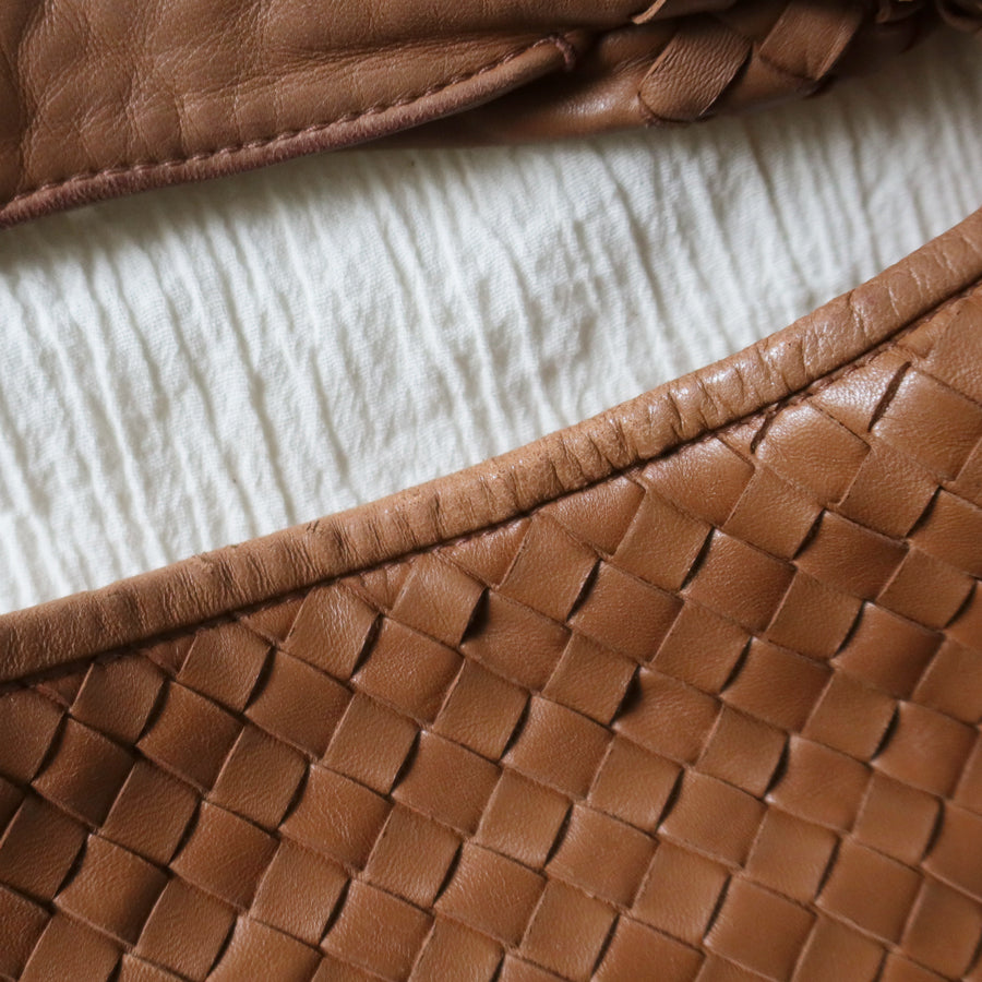 Bottega Veneta Vintage Caramel Brown Intrecciato Weave Veneta Hobo Shoulder Bag