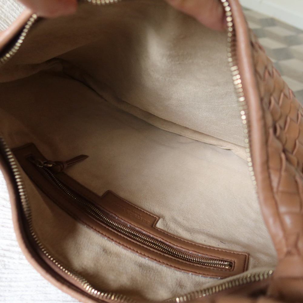 Bottega Veneta Vintage Caramel Brown Intrecciato Weave Veneta Hobo Shoulder Bag