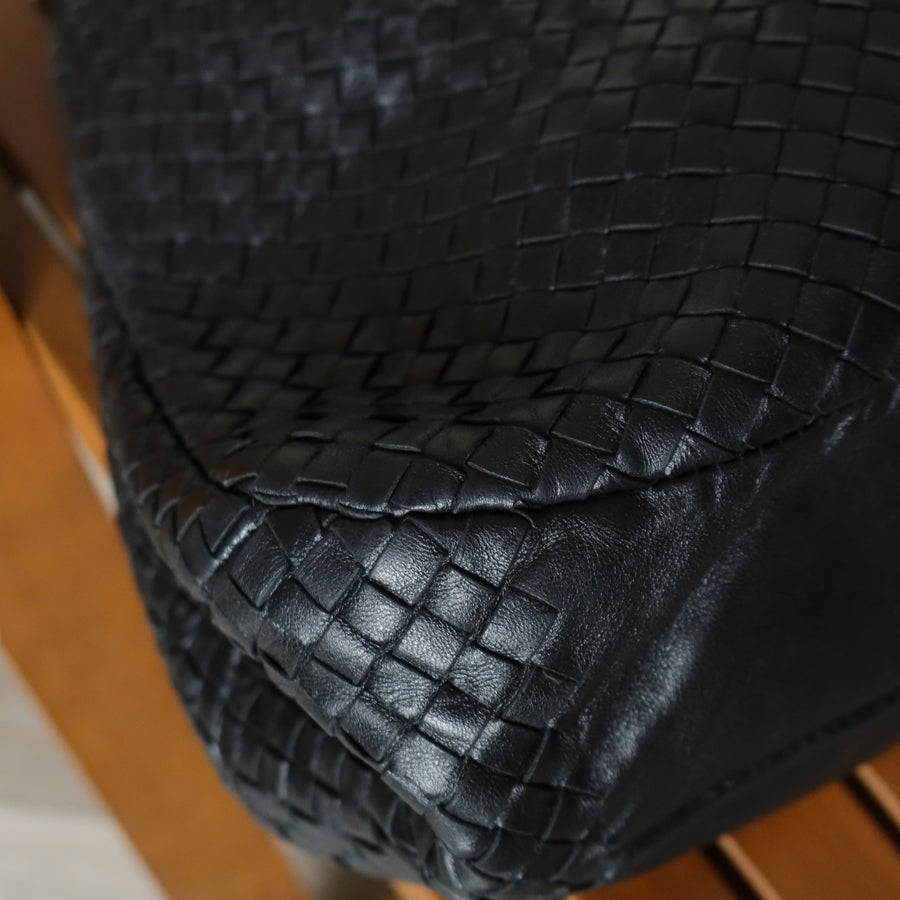 Bottega Veneta Vintage Black Intrecciato Leather Campana Large Hobo Shoulder Bag
