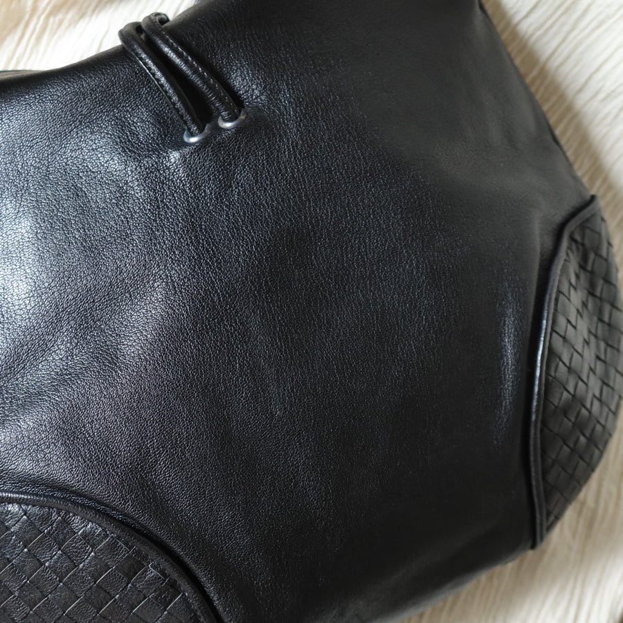 Bottega Veneta Vintage Black Intrecciato Leather Hobo One Shoulder Bag