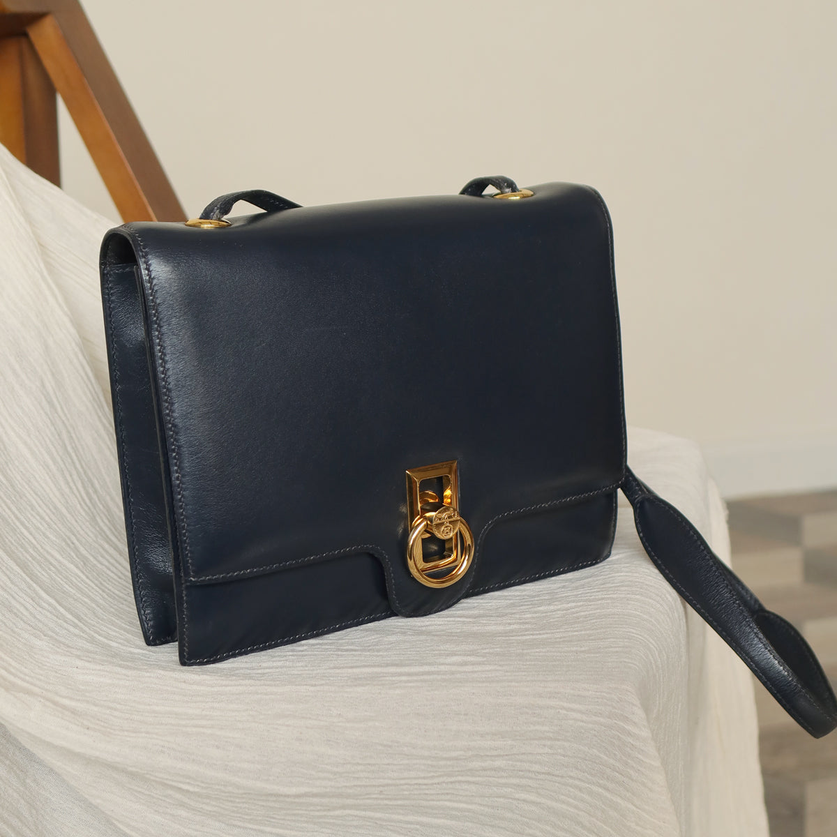 Vintage Hermès 1980s Emblem Ring Box Calf Shoulder Bag