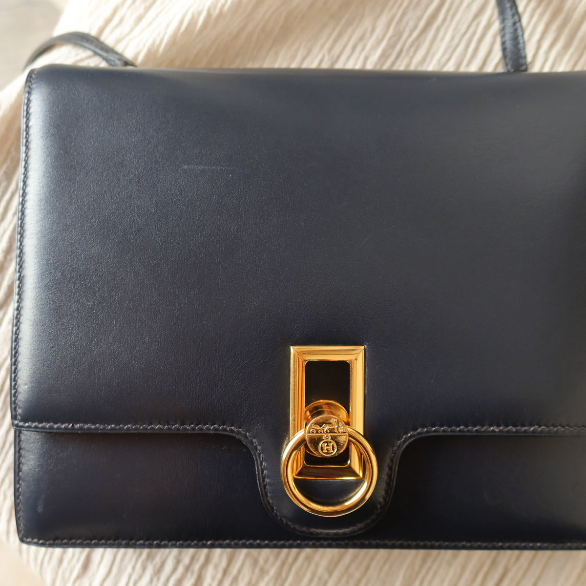 Vintage Hermès 1980s Emblem Ring Box Calf Shoulder Bag