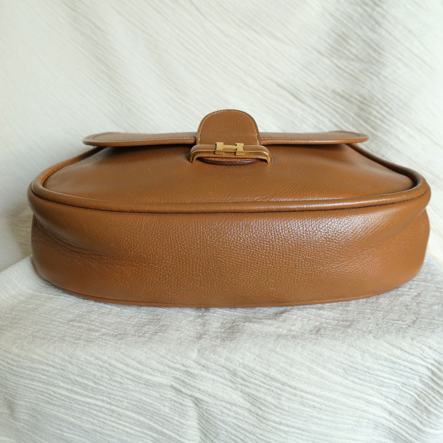 Hermès Vintage '80s Brown Leather Saddle H buckle Flap Shoulder Bag