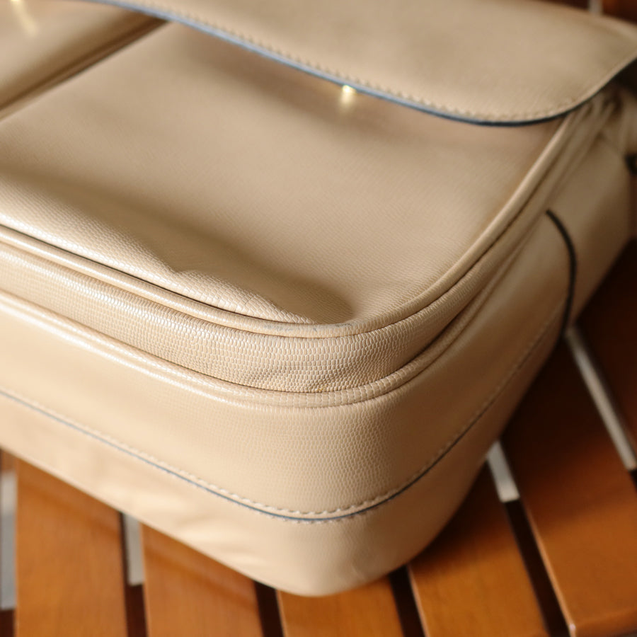 Celine Vintage Cream Bisque Pebbled Leather Celine Ring Crossbody Top Handle Bag