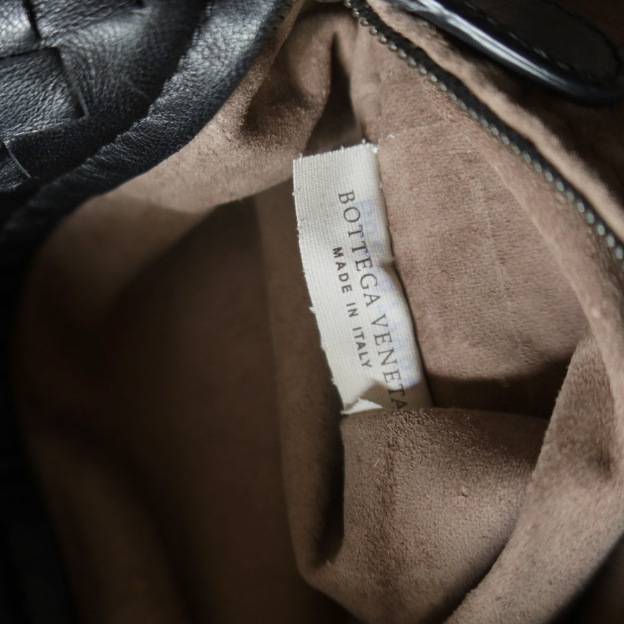 Bottega Veneta Vintage Black Intrecciato Ring Hobo style Bucket Shoulder Bag M