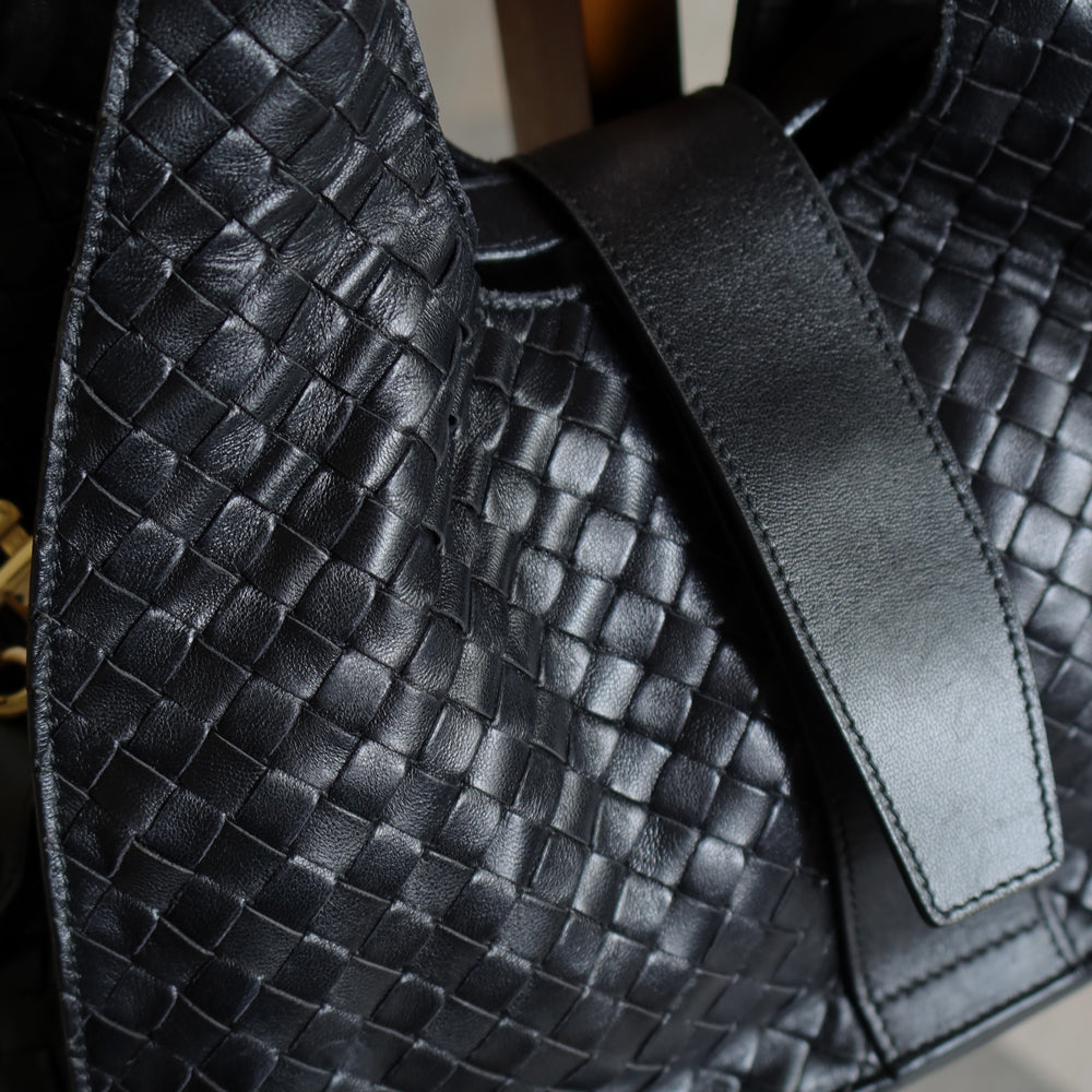 Bottega Veneta Vintage Black Intrecciato Leather Belt Hobo Shoulder Bag