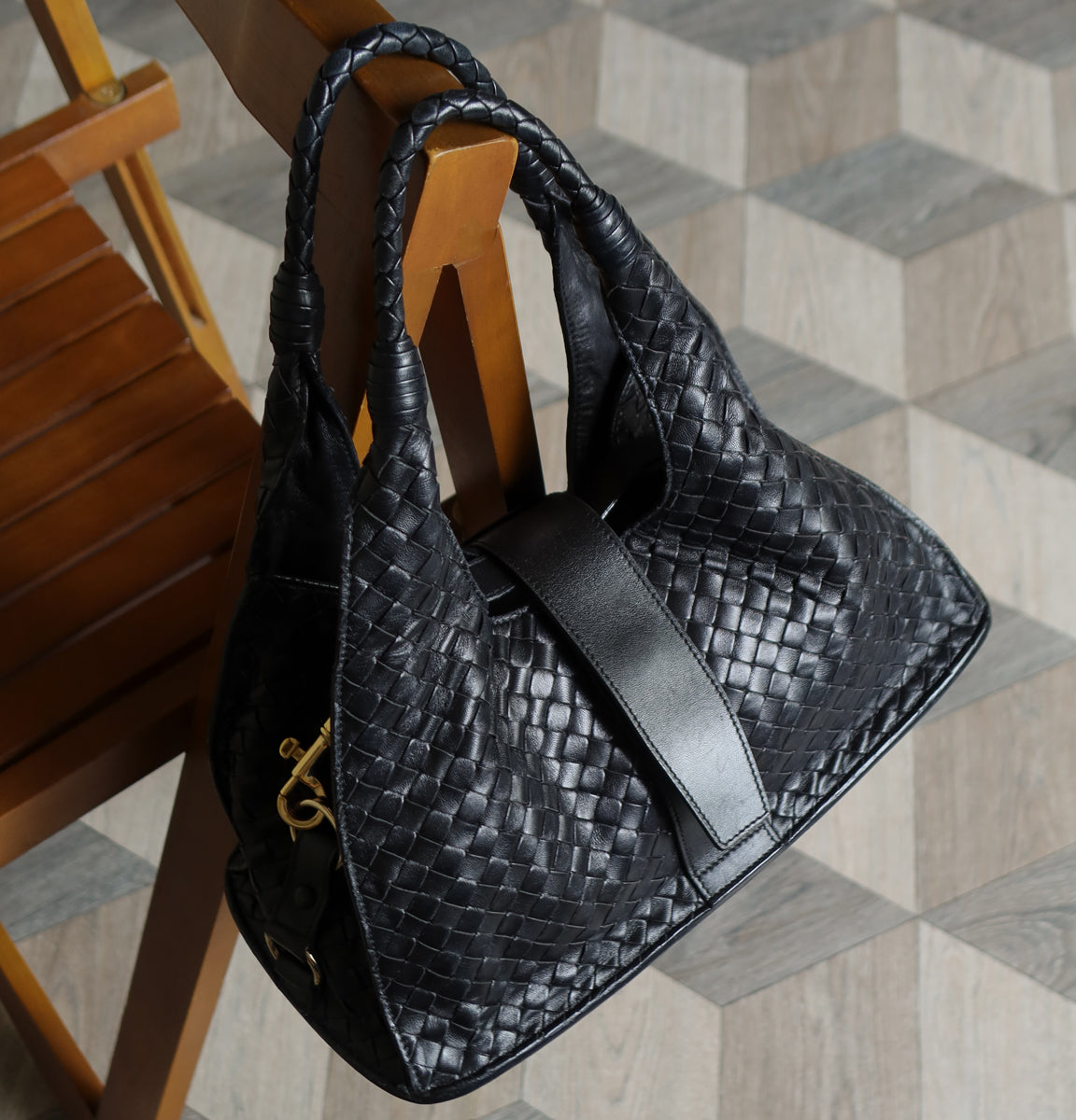 Bottega Veneta Vintage Black Intrecciato Leather Belt Hobo Shoulder Bag