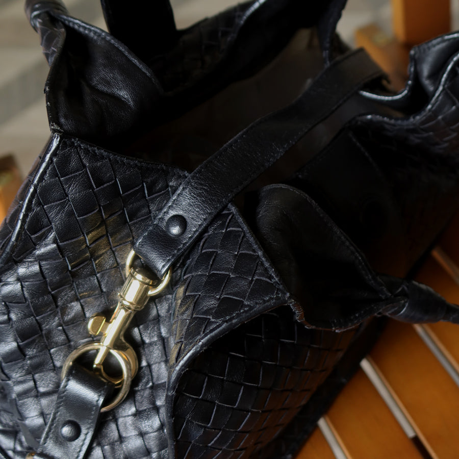 Bottega Veneta Vintage Black Intrecciato Leather Belt Hobo Shoulder Bag