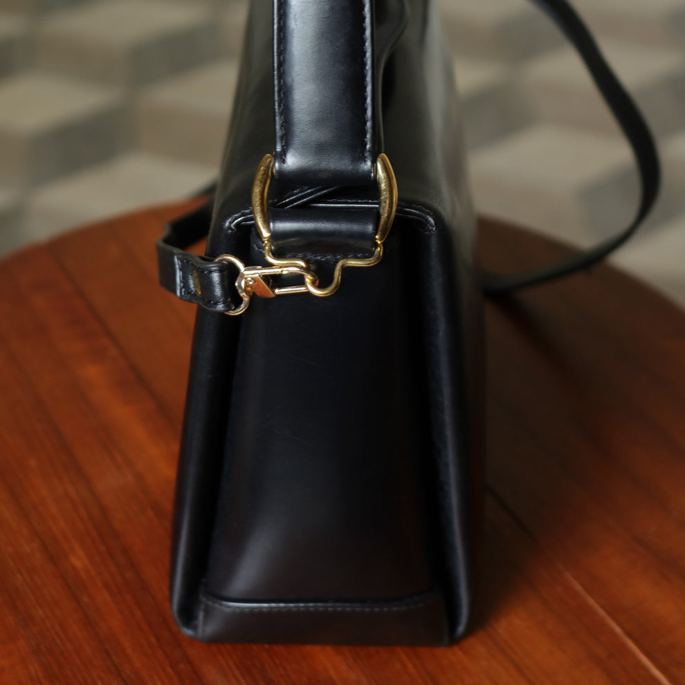 Gucci Vintage Black Leather Bamboo Clasp Turnlock 2 way Bag