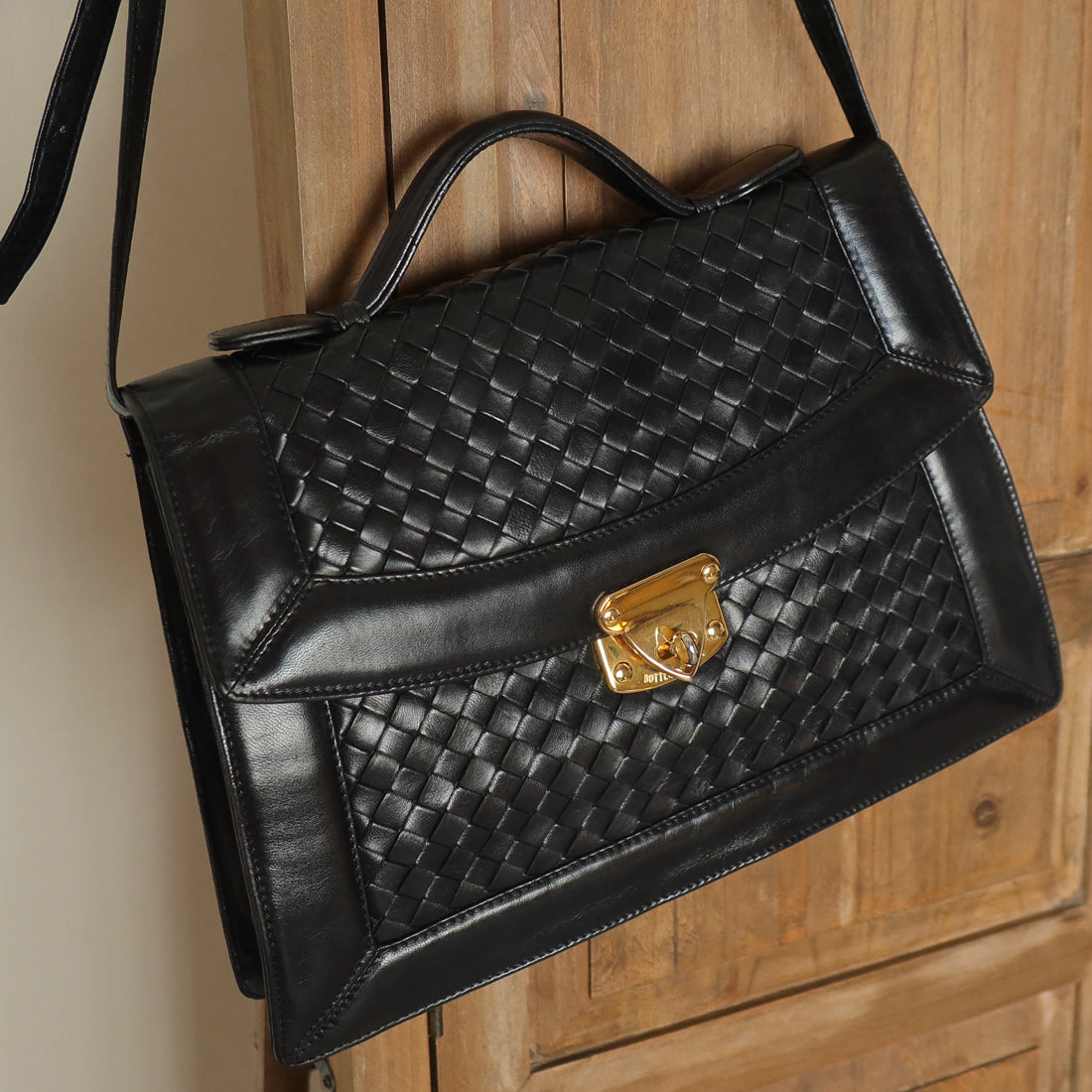 Rare Bottega Veneta Vintage Black Intrecciato Leather Turn lock Shoulder Bag